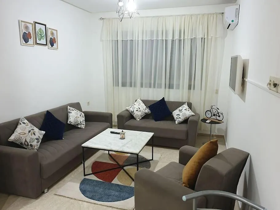 Magnifique Studio Moderne contacts